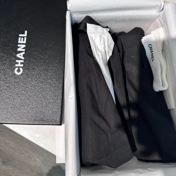 Chanel flip flops - Picture 3 of 5